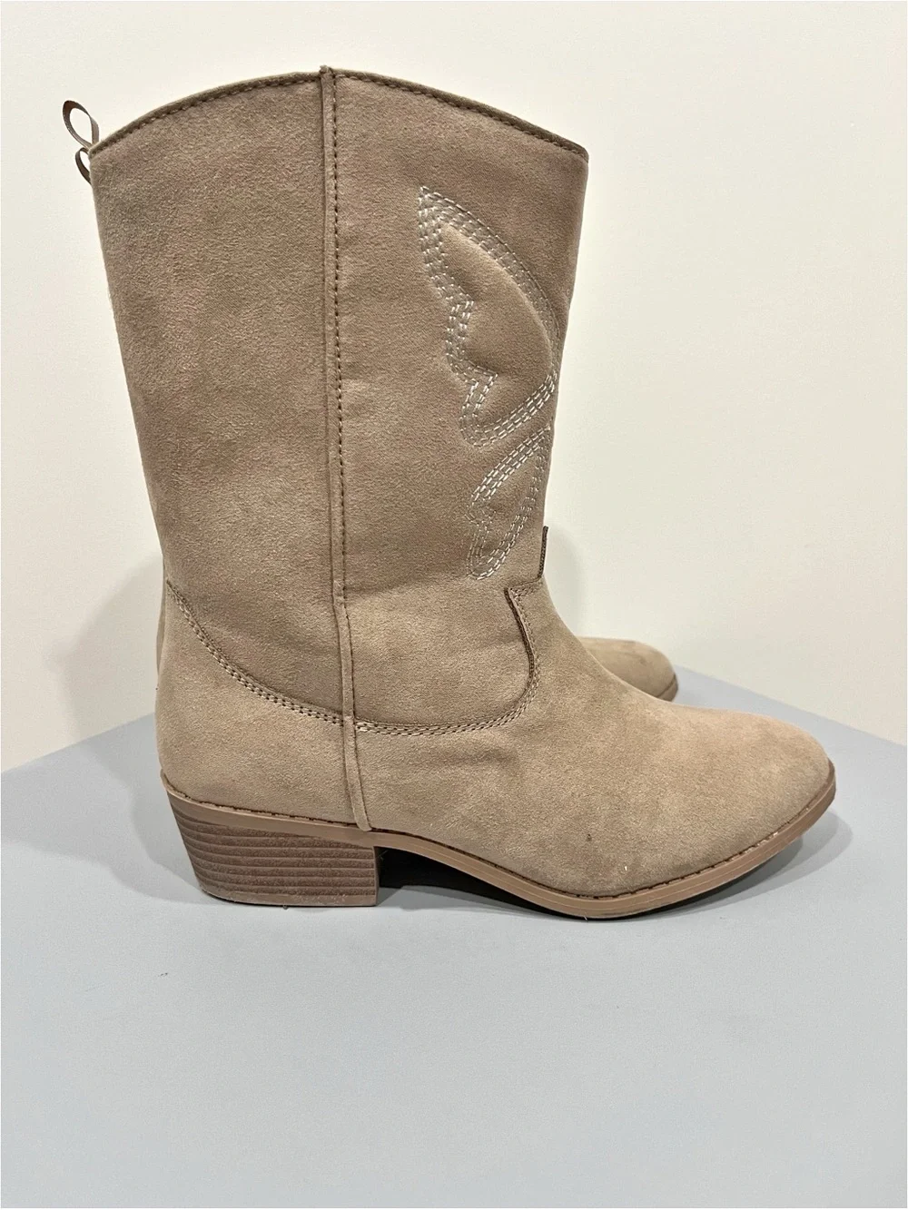 Old Navy Girls Tan Faux Suede Western Cowboy Boots Size 5 Youth Embroidered